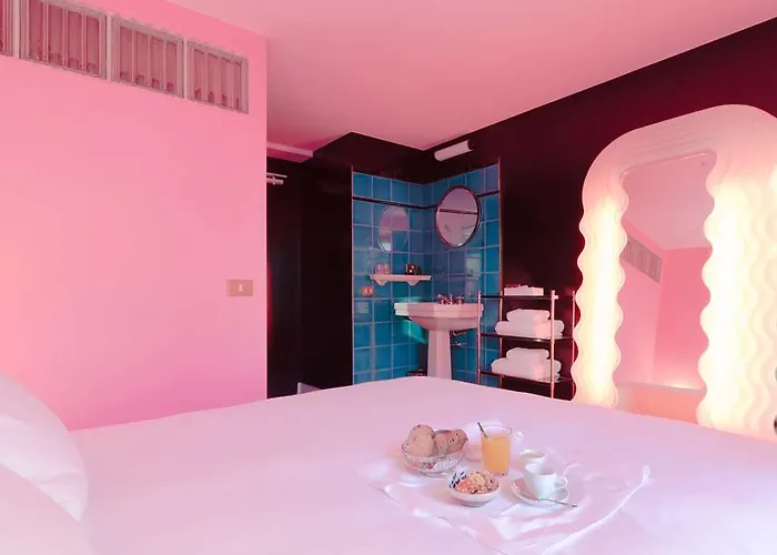 Grand Amour Hotel 3*